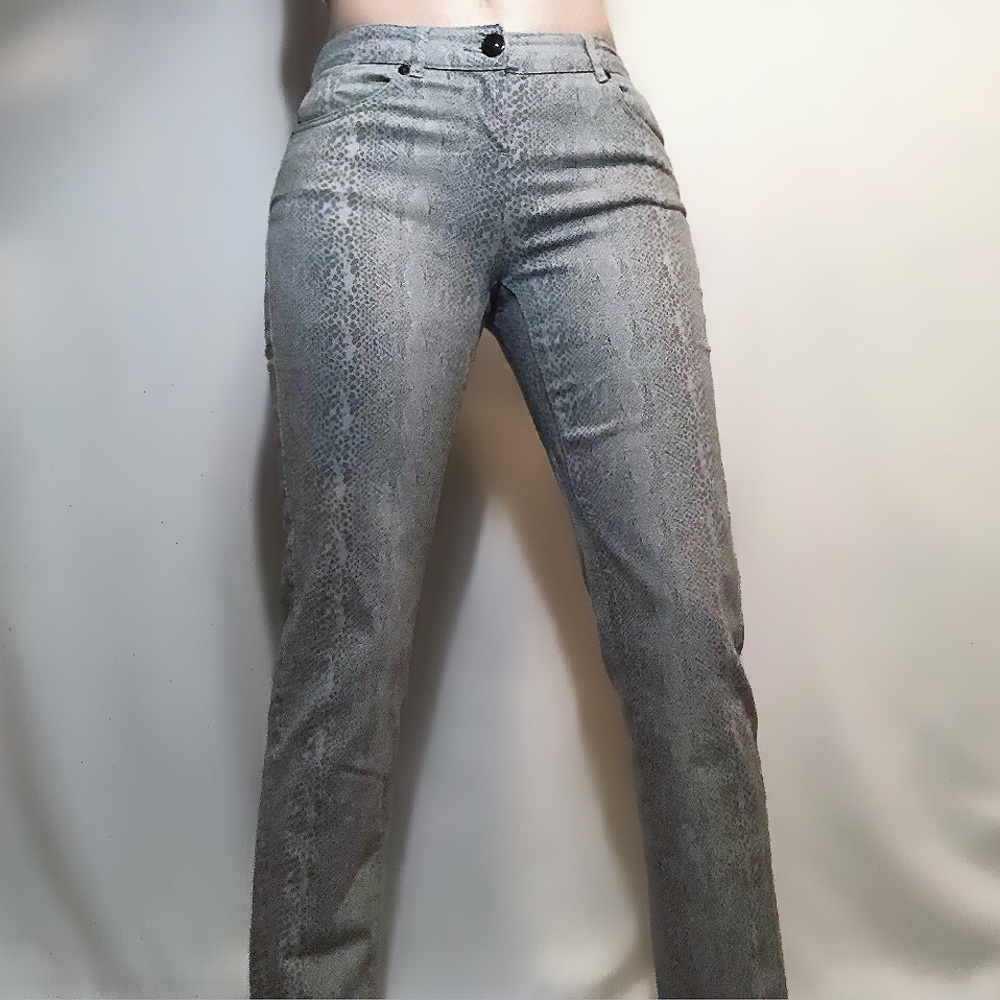 Reitman’s reptile print skinny jeans